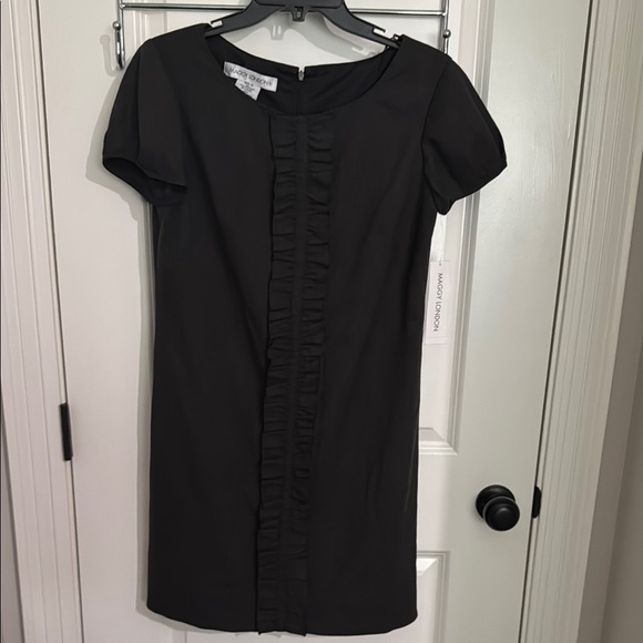 Maggy London charcoal grey Pleated Sheath Mini Dress - Picture 1 of 12